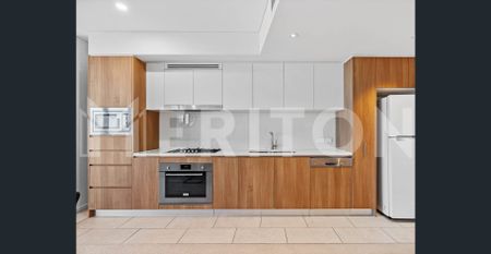 Luxury Living with Iconic Views in Brisbane Skytower- Level 75 - Photo 5