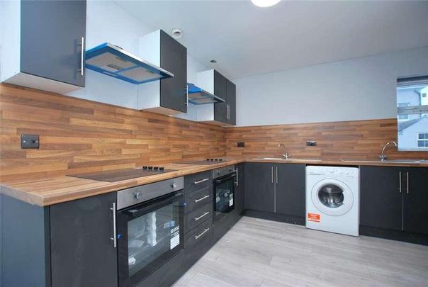 The Studio, Ash Road, Aldershot, Hampshire, GU12 - Photo 1