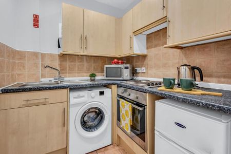 1 bedroom flat to rent - Photo 5