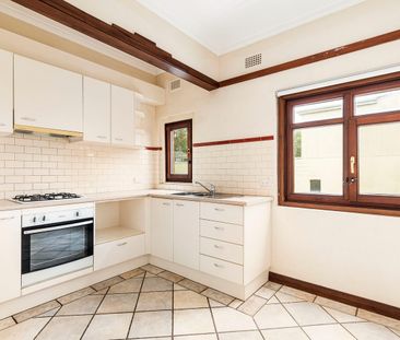 Two bedroom apartment, pets considered - Photo 4