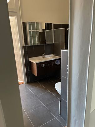 A LOUER DANS UN IMMEUBLE ANCIEN DE LA VIEILLE VILLE, - Photo 1