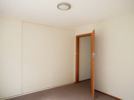 Charming Family Home - Photo 4