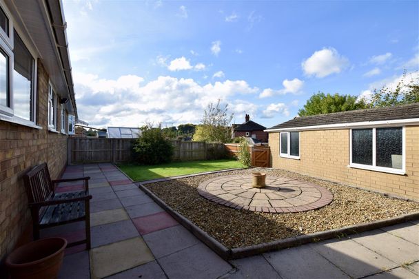 3 bed semi-detached bungalow to rent in Stubbsfield Road, Newcastle-under-Lyme - Photo 1