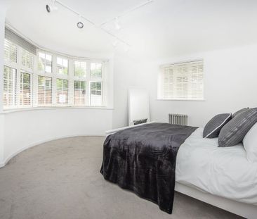 3 bedroom flat to rent - Photo 5