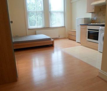 Studio to rent - Photo 4