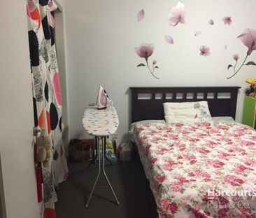 Where Comfort Meets Convenience in Bundoora - Photo 2