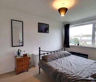 2 bedroom maisonette to rent - Photo 4