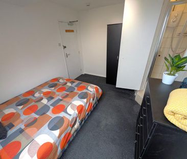1 bedroom in a house share to rent - Photo 5