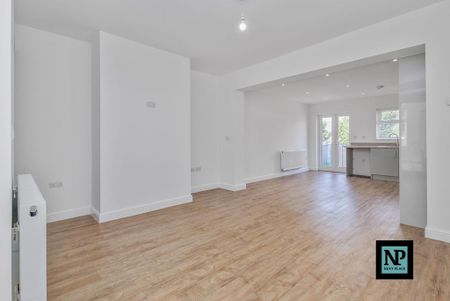 3 bedroom terraced house to rent - Photo 3