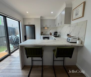 Three-Bedroom Townhouse in Laverton - Photo 6