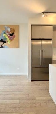 Spacious 3 Bed 2 Bath Apartment in Vancouver West - Photo 1