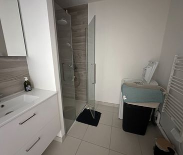 Location Appartement 2 pièces 43m² LA ROCHELLE 17000 - Photo 5