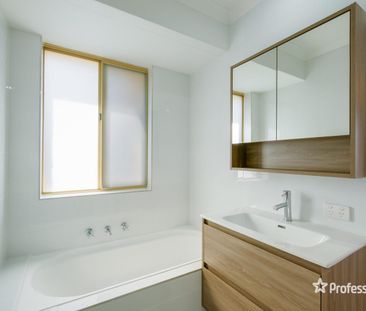 32 Skylark Retreat, Ballajura, WA 6066 - Photo 3