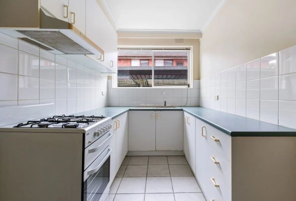 1/34 Tranmere Avenue, Carnegie VIC 3163 - Photo 1