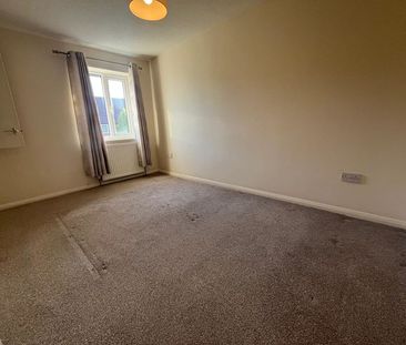 Oaktree Crescent - Photo 3