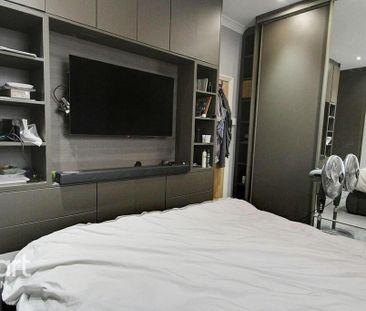 4 bedroom terraced house to rent - Photo 6