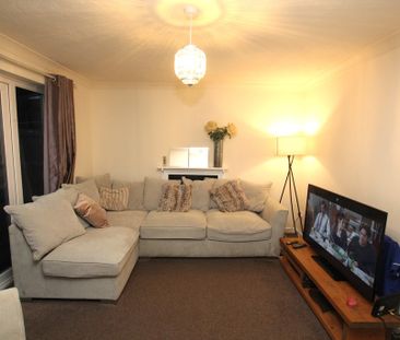 2 Bedroom Mid Terraced House, Chester - Photo 6