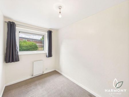 3 bedroom end of terrace house to rent - Photo 3