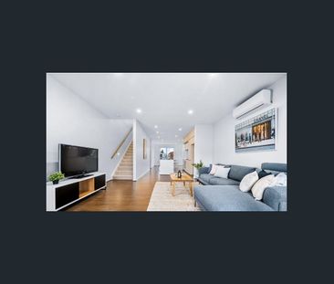Ideal for Renters Seeking a Stylish Home! - Photo 2