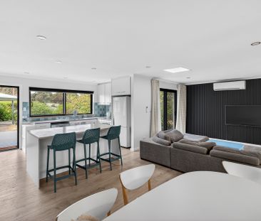 Open the door to relaxed coastal comfort - Photo 1