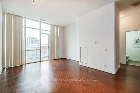 Vu Condos and Lofts , #N804 - Photo 2