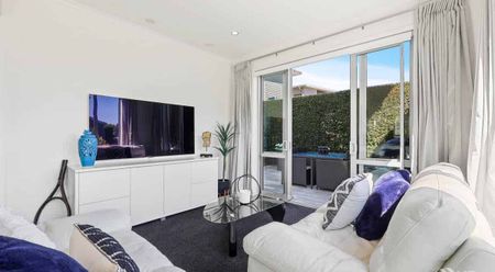 Hobsonville, 2 Bedrooms, $720 - Photo 5