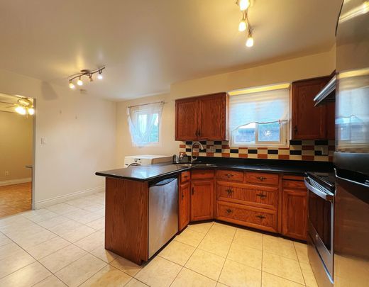 For Lease - 171 Angus Drive Unit# UPPER, Toronto, Ontario - Photo 1