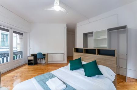 Calle de la Victoria, Madrid, Community of Madrid 28012 - Photo 2