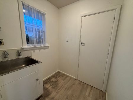 10 Waiau Street, Cracroft - Photo 4