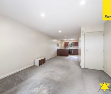 Bright and Spacious 2-Bedroom Unit in a Convenient New Lynn Location - Photo 1