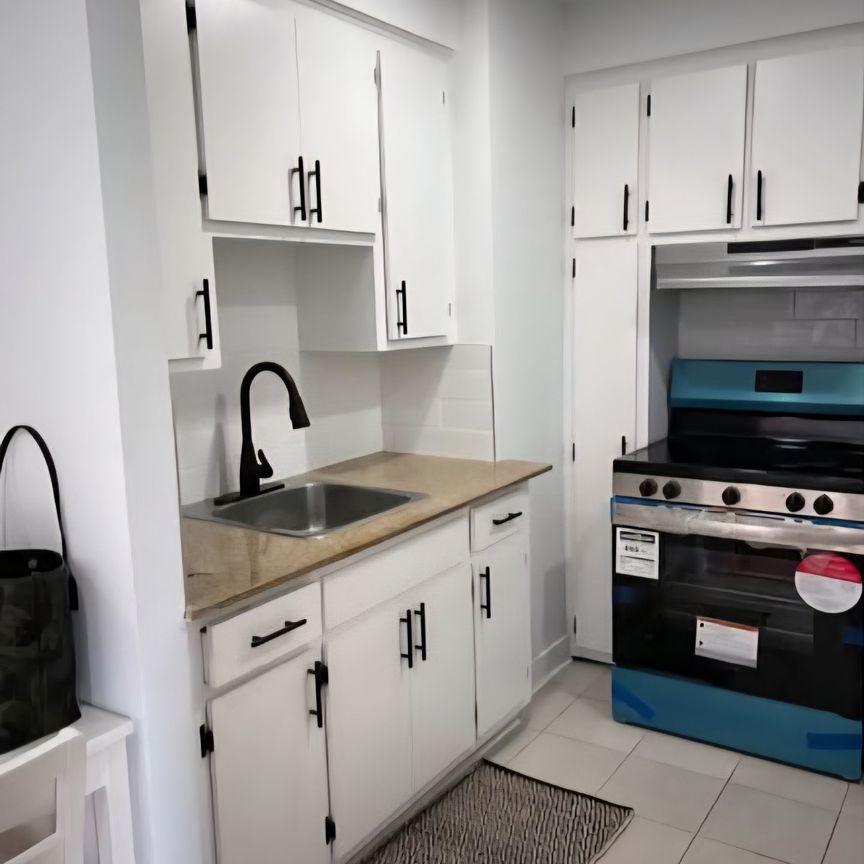6540 Av. Wilderton, Montréal (Côte-des-Neiges, QC H3S - Photo 1