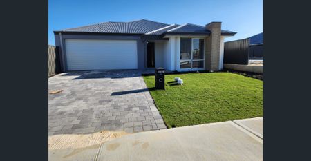 Private & Comfortable Living in Upper Swan - Photo 4