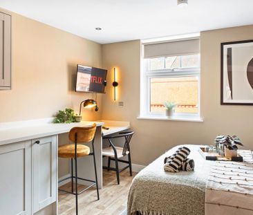 House to rent - Photo 2