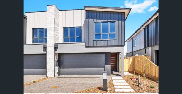 Brand-New Modern Family Home in Prime Sunbury Location - Photo 1