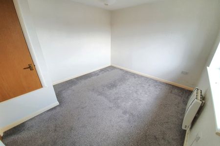 Railton Jones Close, Stoke Gifford, BRISTOL - Photo 3