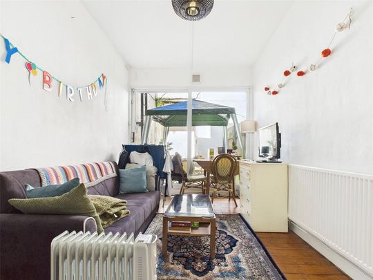 3 bedroom apartment to rent - Photo 1