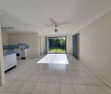 Private Family Home in a Quiet Location - Photo 1