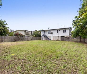 16 Hibiscus Street CRANBROOK - Photo 3