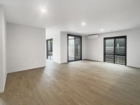“Brand New 4-Bedroom Home in Prime Pakenham Location” - Photo 5