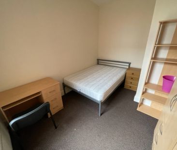 4 Bed Student Accommodation - Photo 1
