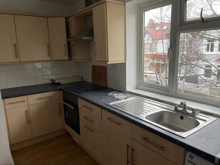 3 bedroom maisonette to rent - Photo 4