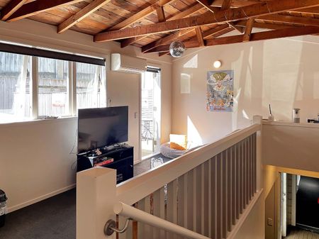 City living on the Terrace - Photo 4