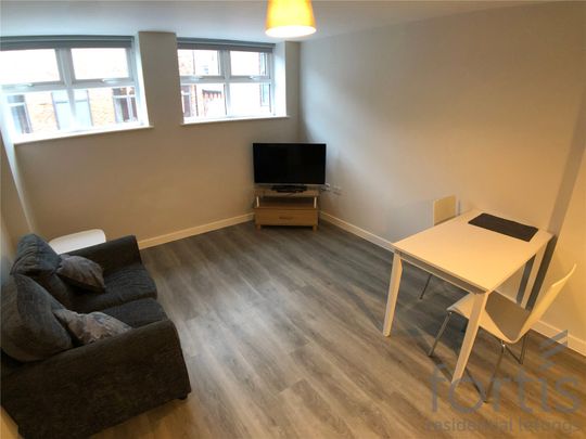 1 bedroom Flat To Rent - Photo 1