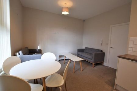 1 Bedroom Apartment To Let - Photo 2