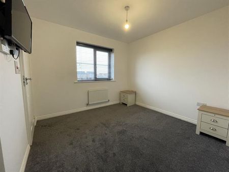 Maplewood Drive, Middlesbrough - Photo 2