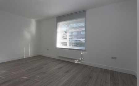 3 bedroom house to rent - Photo 2