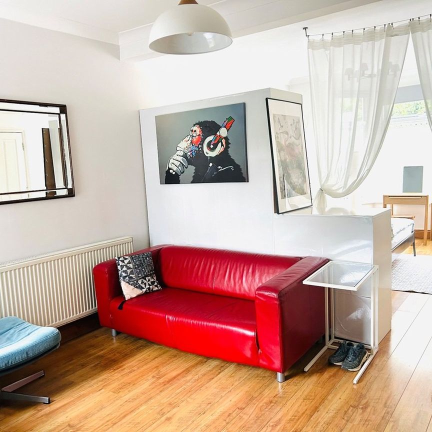 1 Bed Flat, Lennard Road, SE20 - Photo 1