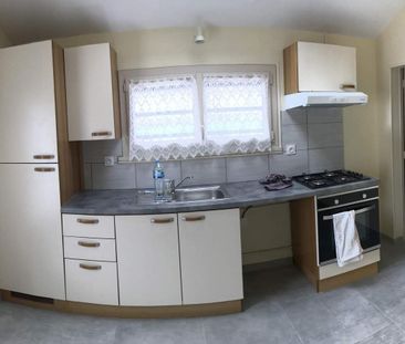 PACE, rue de louzillais, maison de type 5 dans longère rénovée en 2... - Photo 4