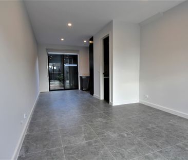 Walk to Springvale CBD - Photo 4