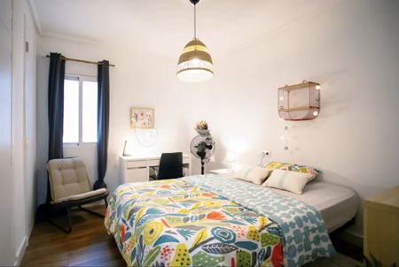 Carrer de Lluís Oliag, Valencia, Valencian Community 46006 - Photo 4